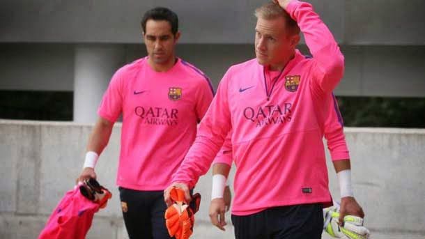 The two goalkeepers titled of the barça are fulfilling with note the drops of valdés and paint