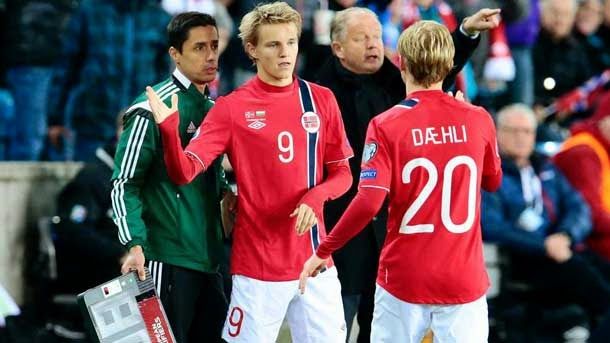 El noruego presenció la goleada contra el córdoba