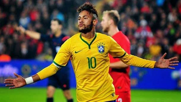 Neymar, exultant after his "doublet" against the selection of turquía