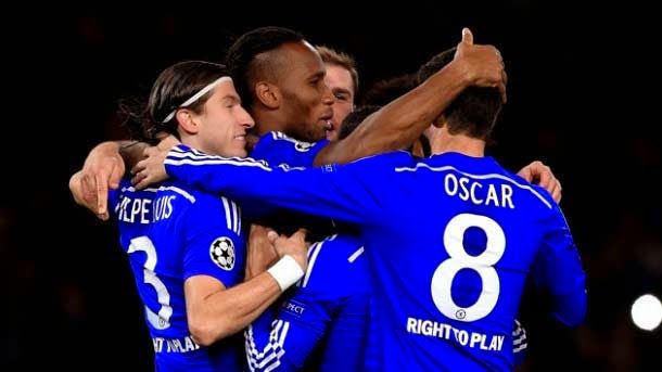 Drogba Advanced to the team of mourinho and was key in the goal in own door
