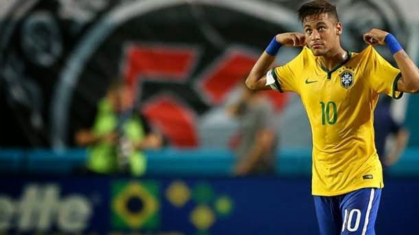 El astro brasileño ha errado una clara ocasión de gol sólo delante del portero