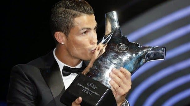 Cristiano ronaldo questions the election of messi like mvp of the world-wide
