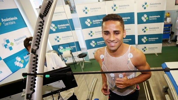 Douglas supera las pruebas médicas