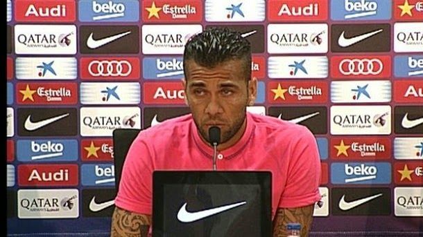 Dani alves Confirms that it remains  and clears that has agreement until 2016