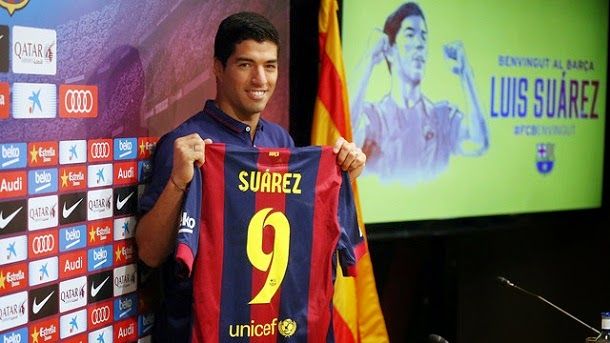 Spectacular video of presentation of luis suárez with the barça