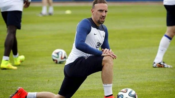 Ribéry anuncia que deja la selección francesa