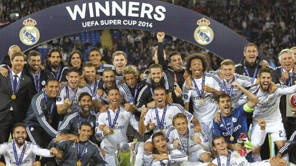 The real madrid wins his second supercopa of europa