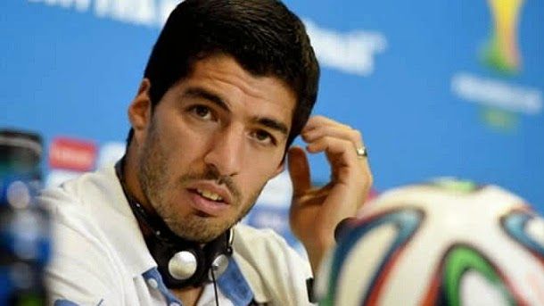 The fifa ratifies the eight parties of suspension to luis suárez