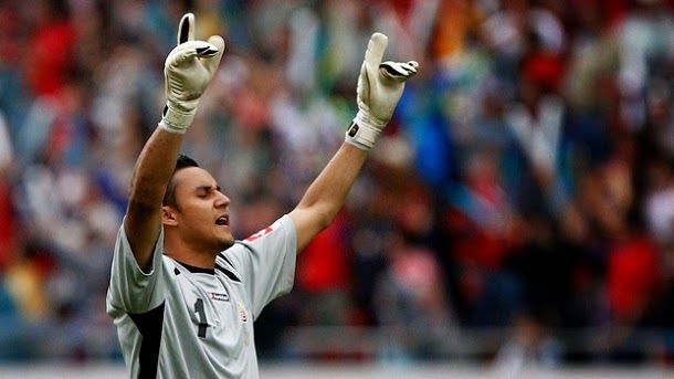 The real madrid does official the signing of keylor navas