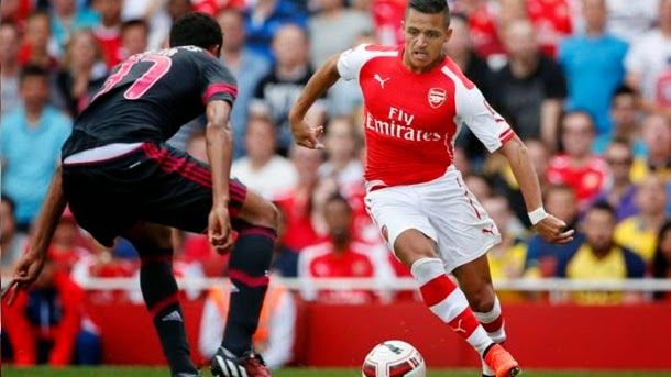 Alexis sánchez debuts with the arsenal