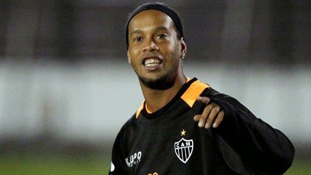 Ronaldinho se despide del atlético mineiro