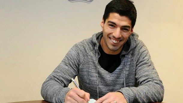 Luis suárez could debut in a real madrid barça