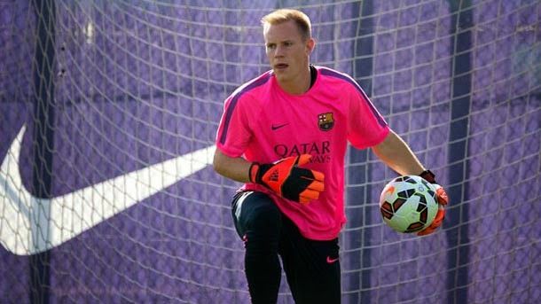 The first warming of ter stegen with the barça