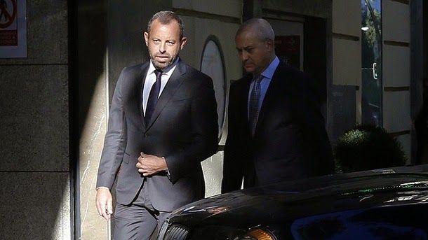 Rosell defends the legality in the signing of neymar