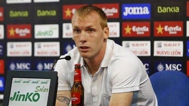 Mathieu issues a communiqué asking to the valency that leave him go to the barça