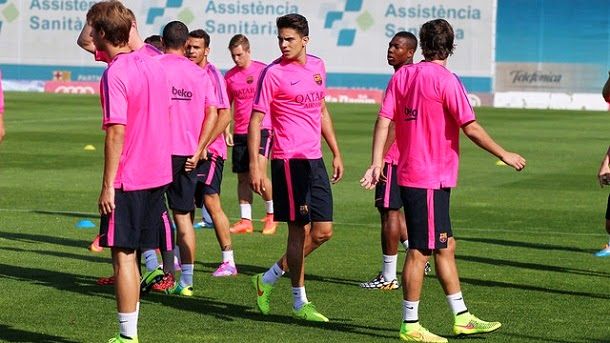 Luis enrique directs the first training of the season