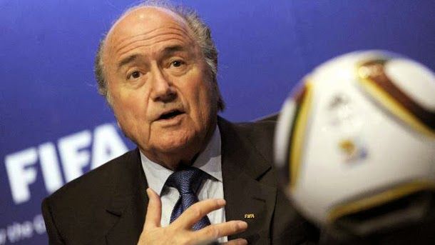 Blatter: "The sanction to luis suárez hurts me but have to accept it"