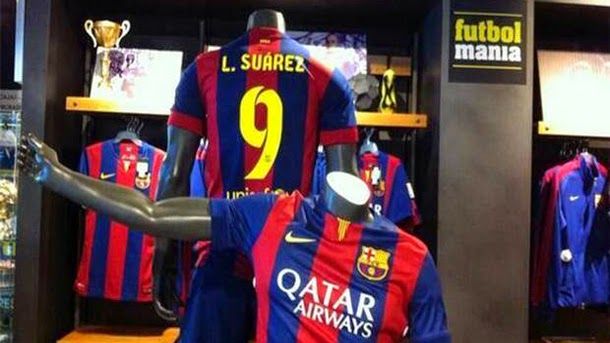 Already they sell  T-shirts of the barça with the "9" of luis suárez