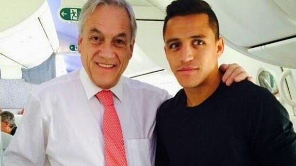 Alexis interrupts his holidays and travels to barcelona