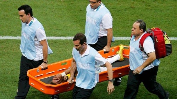 Neymar Has fracture of vertebra and loses  the rest of the world-wide