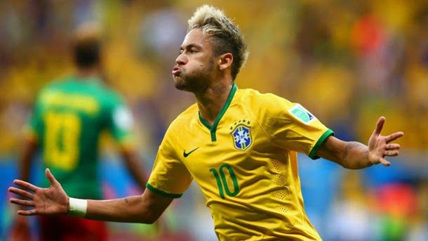 The slip of Neymar when celebrating the first goal of Brazil