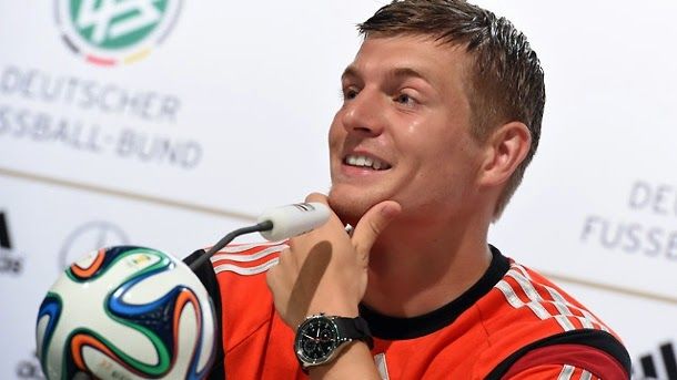Possible offer of the fc barcelona by toni kroos