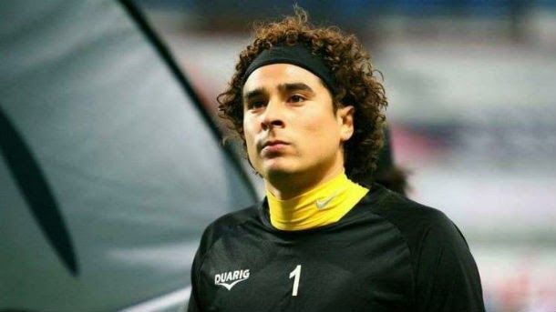 The fc barcelona asked after the future of guillermo ochoa
