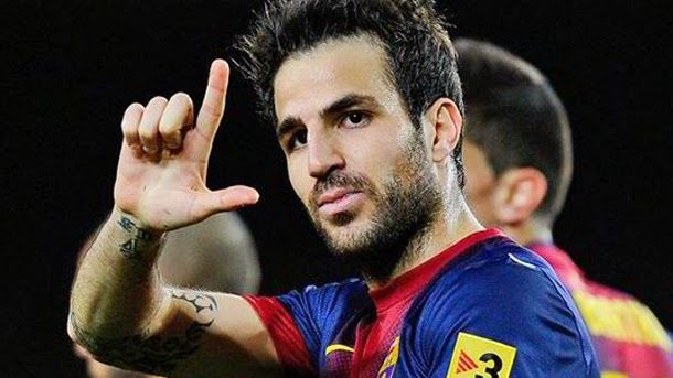 The chelsea celebrates the signing and elogia the virtues of cesc fábregas