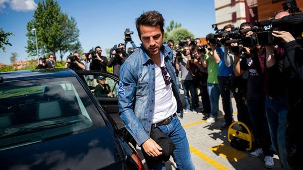 The chelsea is about to fichar to cesc fábregas, according to "md"