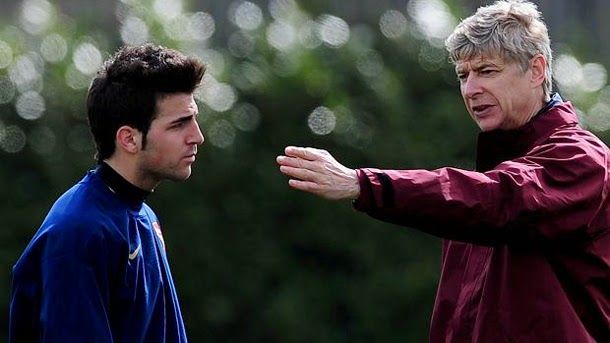 The agent of cesc fábregas gathers  with arsène wenger