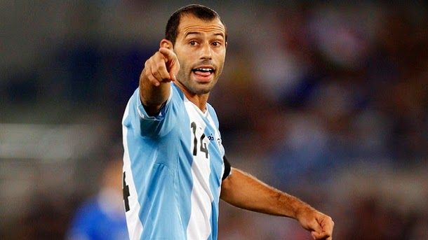 The agent of mascherano travels to barcelona to negotiate his exit