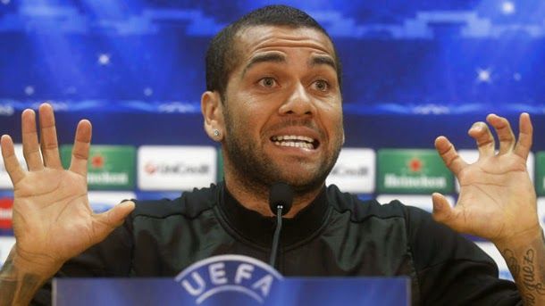 The gesture of dani alves has caused a big stir in the social networks