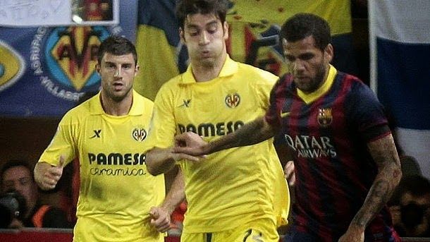The villarreal expels to the partner that launched a banana to dani alves