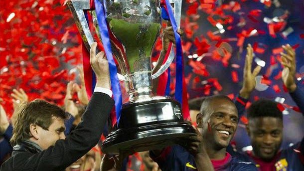 The world of the sport surrenders homage to tito vilanova through twitter