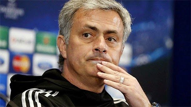 Mourinho: "petr cech ha sido atropellado por otro jugador"