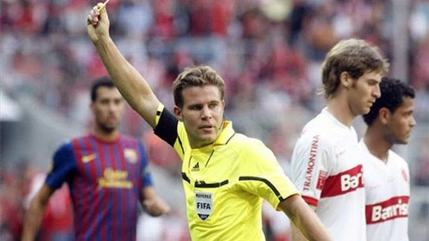 Felix brych will direct the fc barcelona athletic of madrid