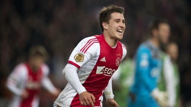 The golazo of bojan krkic with the ajax