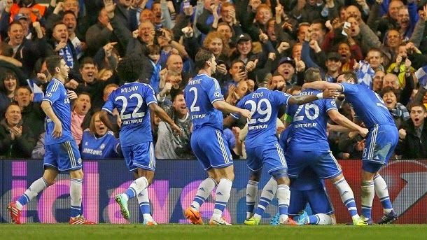 The chelsea imposes  to the galatasaray (2 0) and puts  in chambers