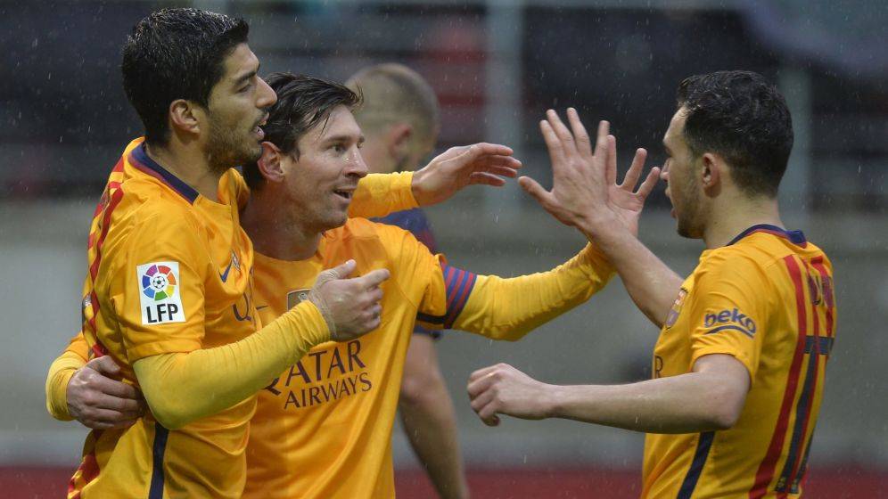 The FC Barcelona celebrates a goal in front of the Eibar