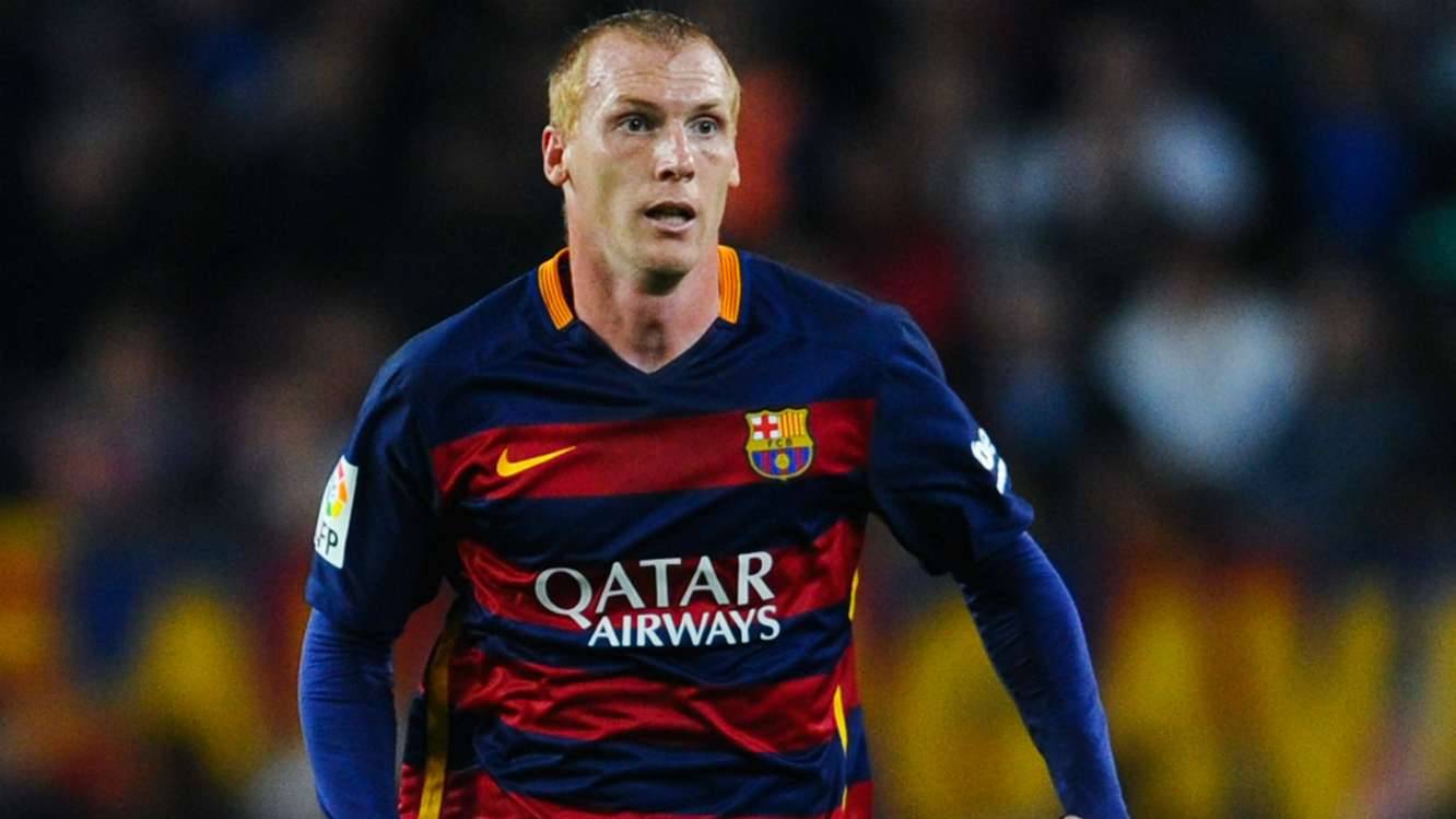 Mathieu will continue in the Barça 2016-17