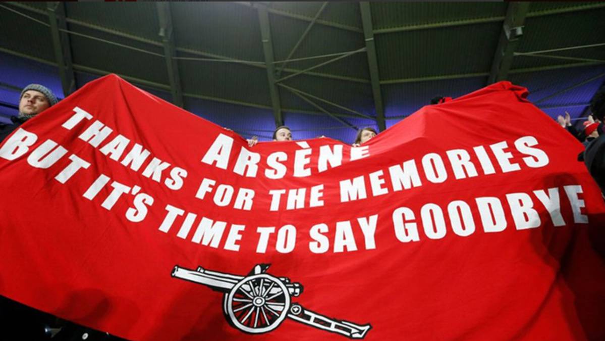 The banner against of Wenger