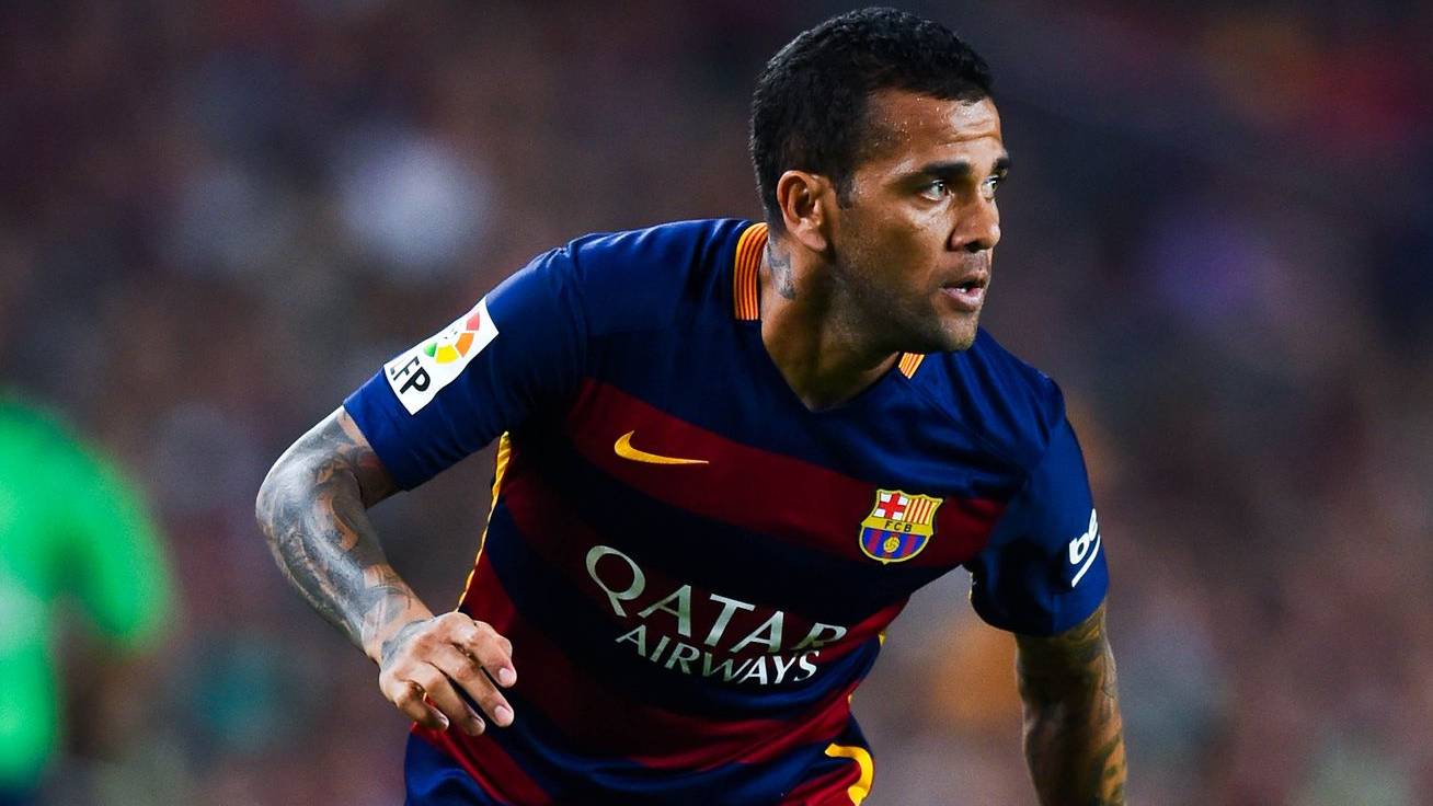 Alves, in a party of this season with the Barça