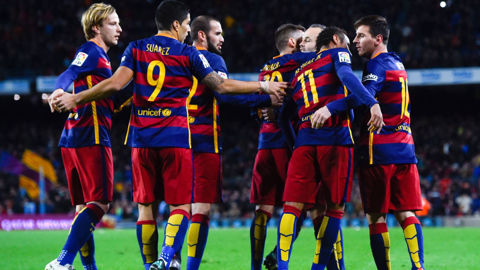 El Barça, celebrando un gol en el Camp Nou