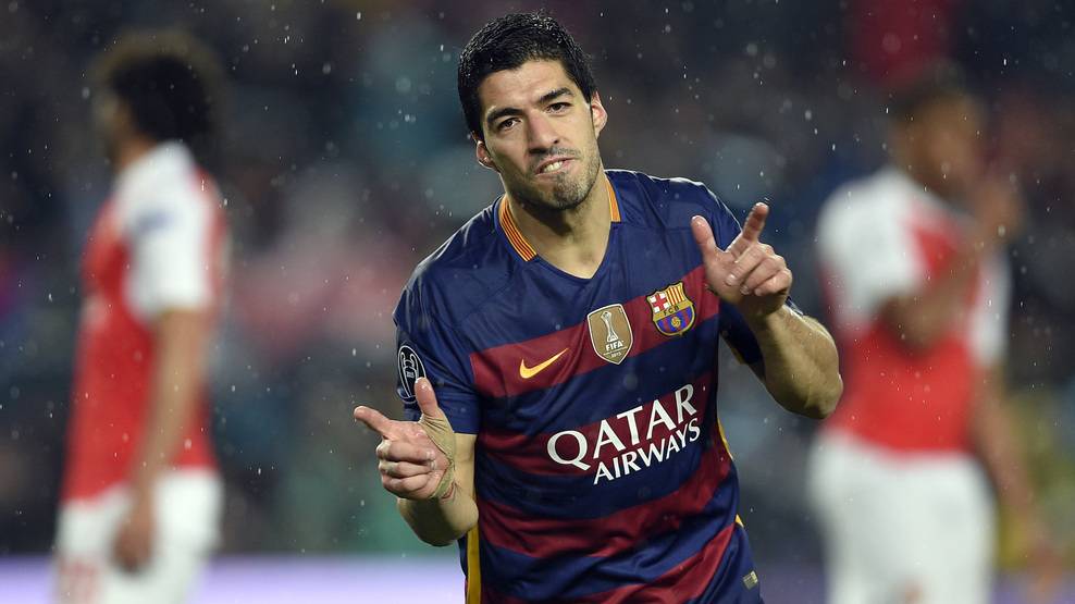 Luis Suárez went back to mark in front of the Arsenal a golazo tremendp