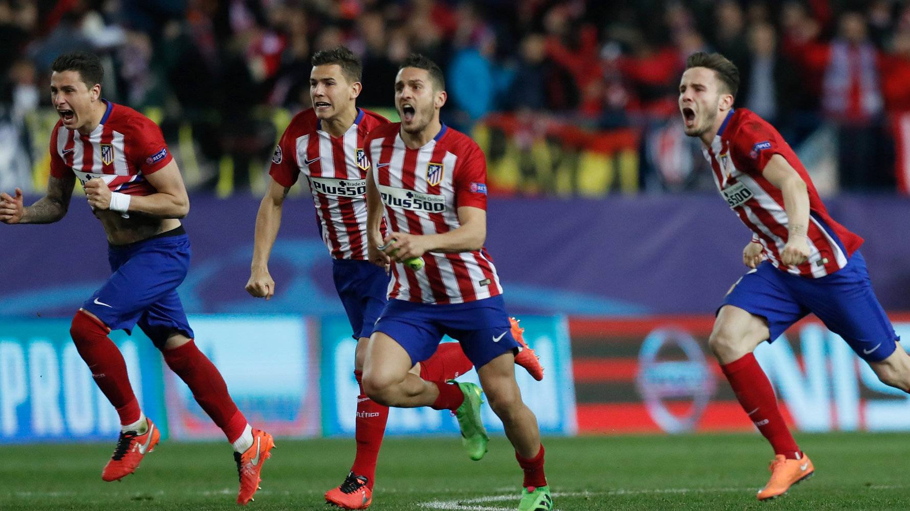 El Atlético, celebrando la tanda de penaltis ganada ante el PSV