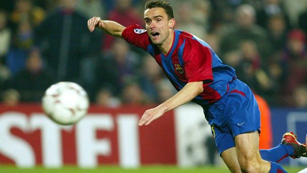 The Dutch  arrepiente to have fichado by the fc barcelona in the 2000