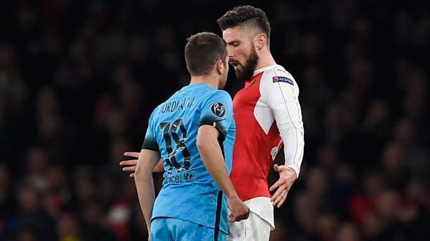jordi-alba-estalla-prensa-arsenal-55077.jpg