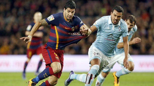 Messi y luis suárez homenajearon a johan cruyff con un penalti de ensueño