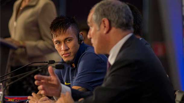 The ex sportive director of the fc barcelona affirms that neymar is happy in the barça and that will renew