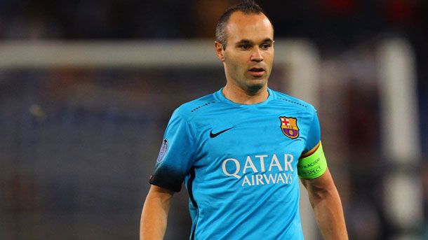 The referee taught a yellow to iniesta practically without saying him at all